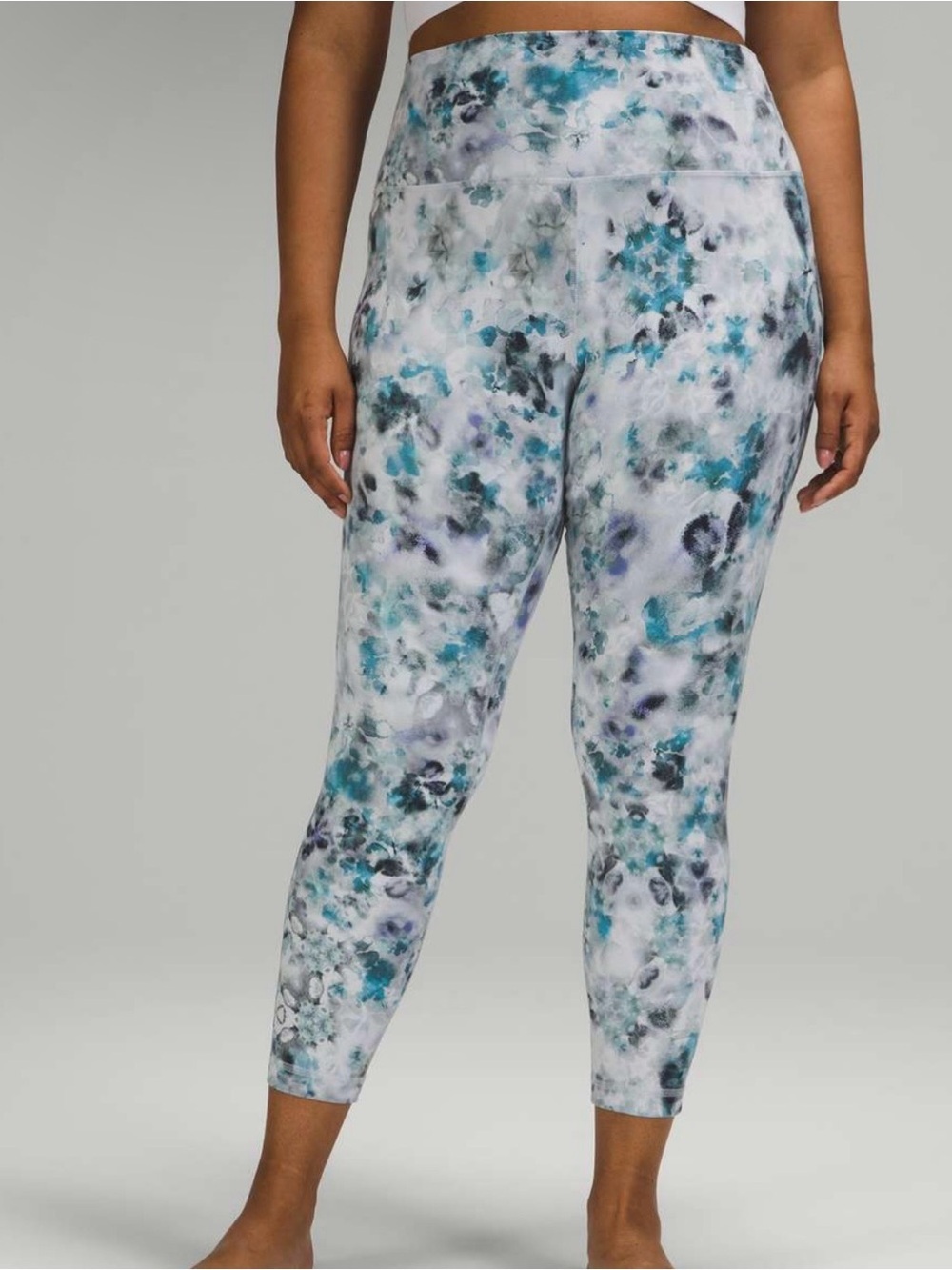 Lululemon HR Align Leggings in Kaleidofloral Multi Size 6